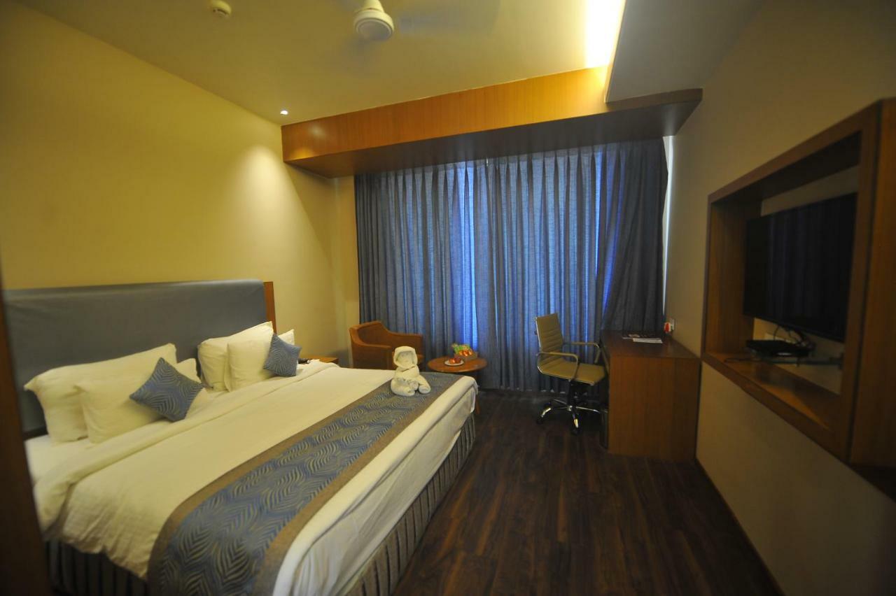 Pipul Padmaja Premium Hotel Bhubaneswar Exterior photo